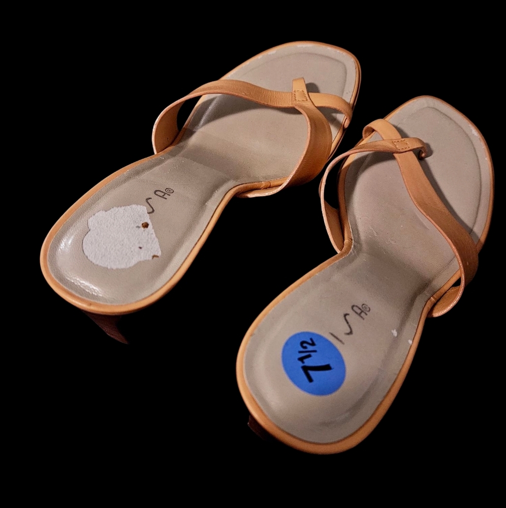 Unisa Tan Heels Mule Sandals. Size 7.5 - Picture 5 of 5
